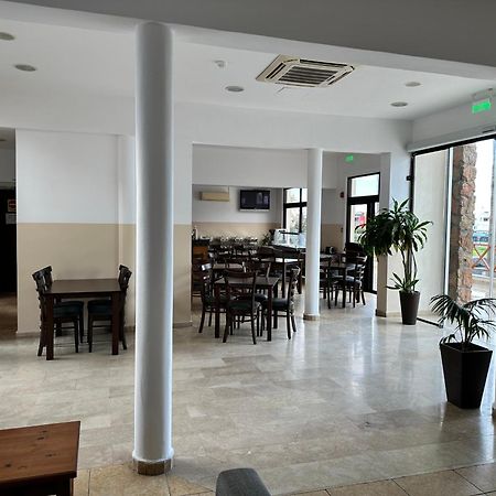 New York Plaza Hotel Apartments Paphos Exterior foto