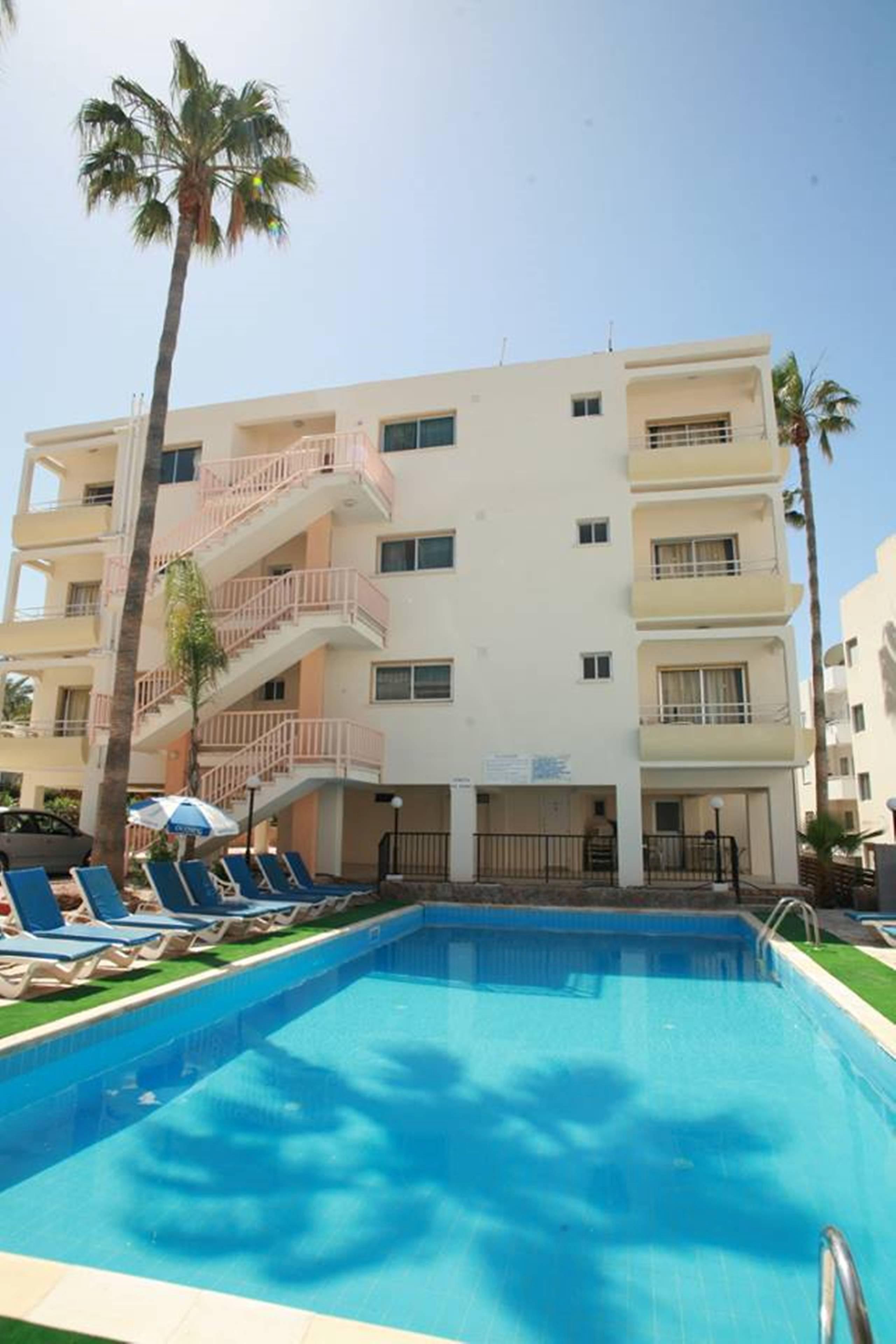 New York Plaza Hotel Apartments Paphos Exterior foto
