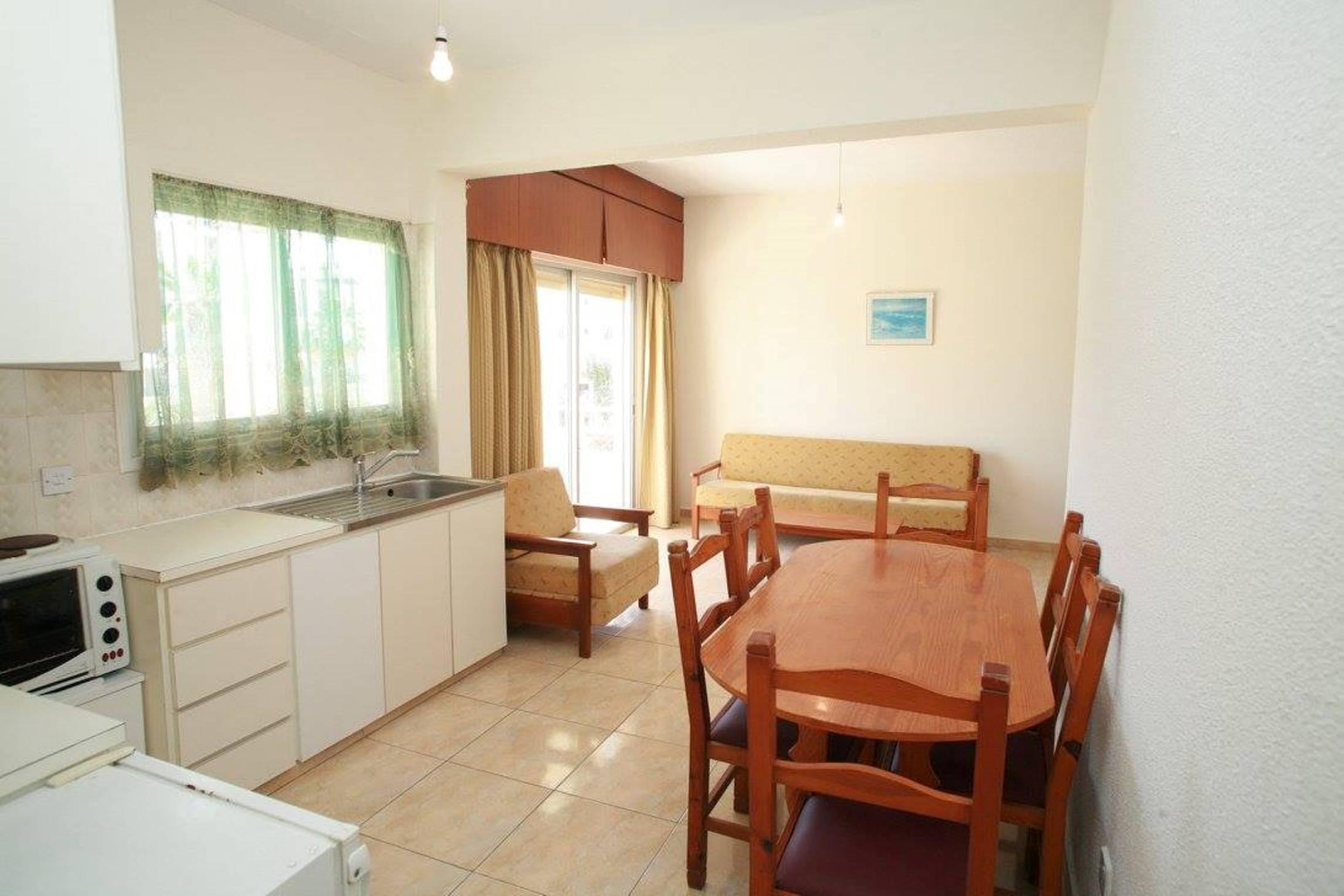 New York Plaza Hotel Apartments Paphos Exterior foto