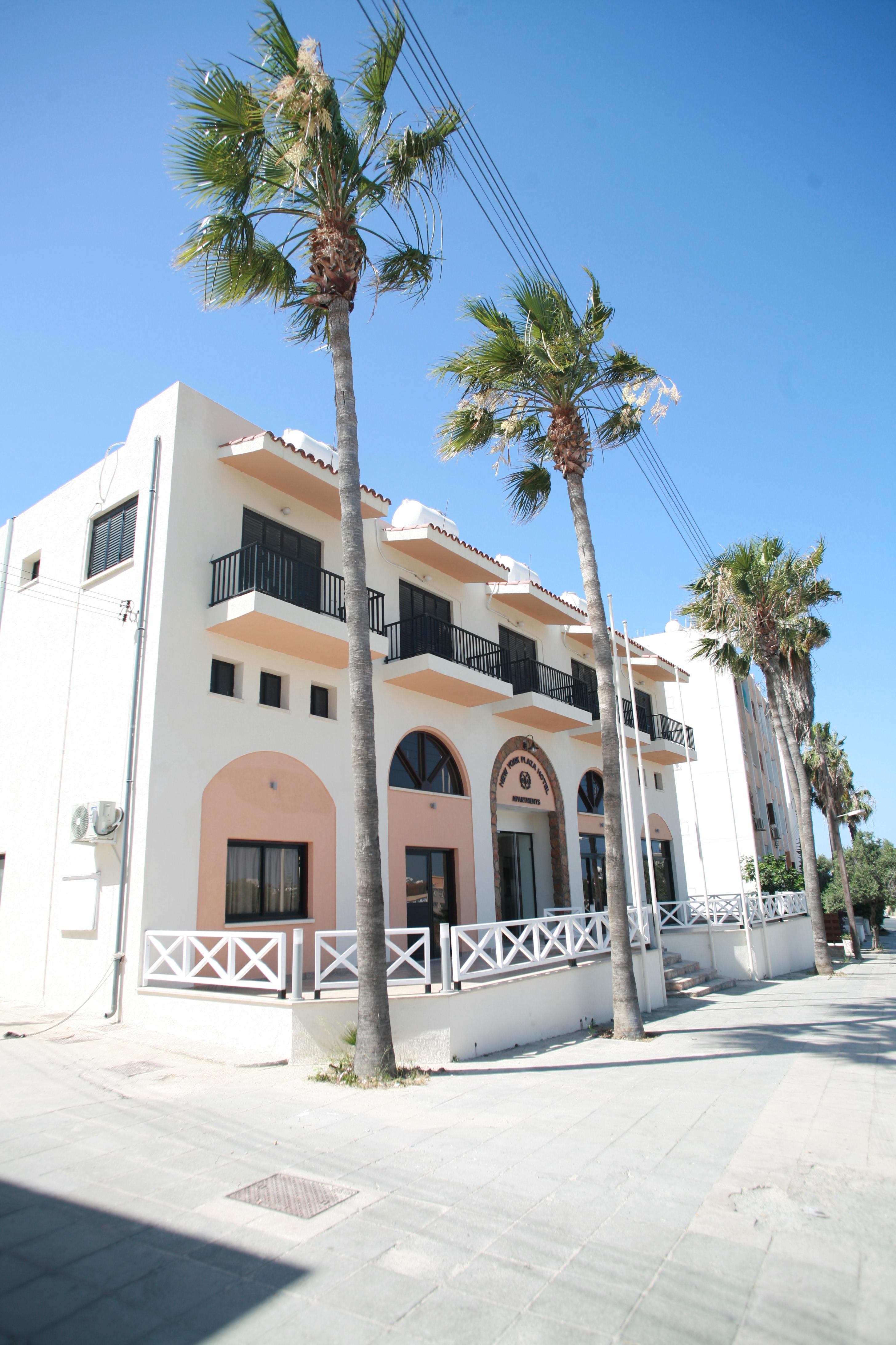 New York Plaza Hotel Apartments Paphos Exterior foto