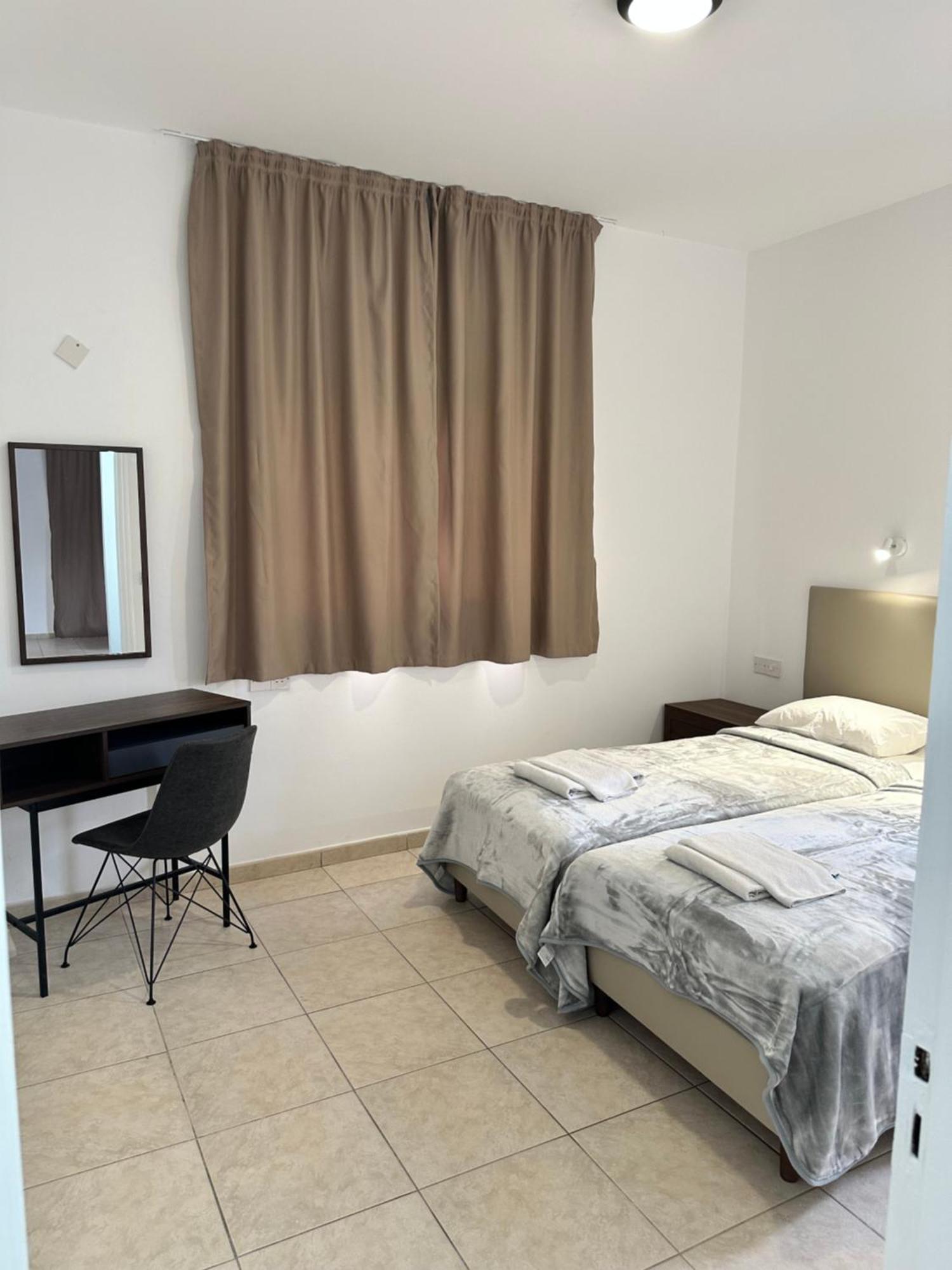 New York Plaza Hotel Apartments Paphos Exterior foto