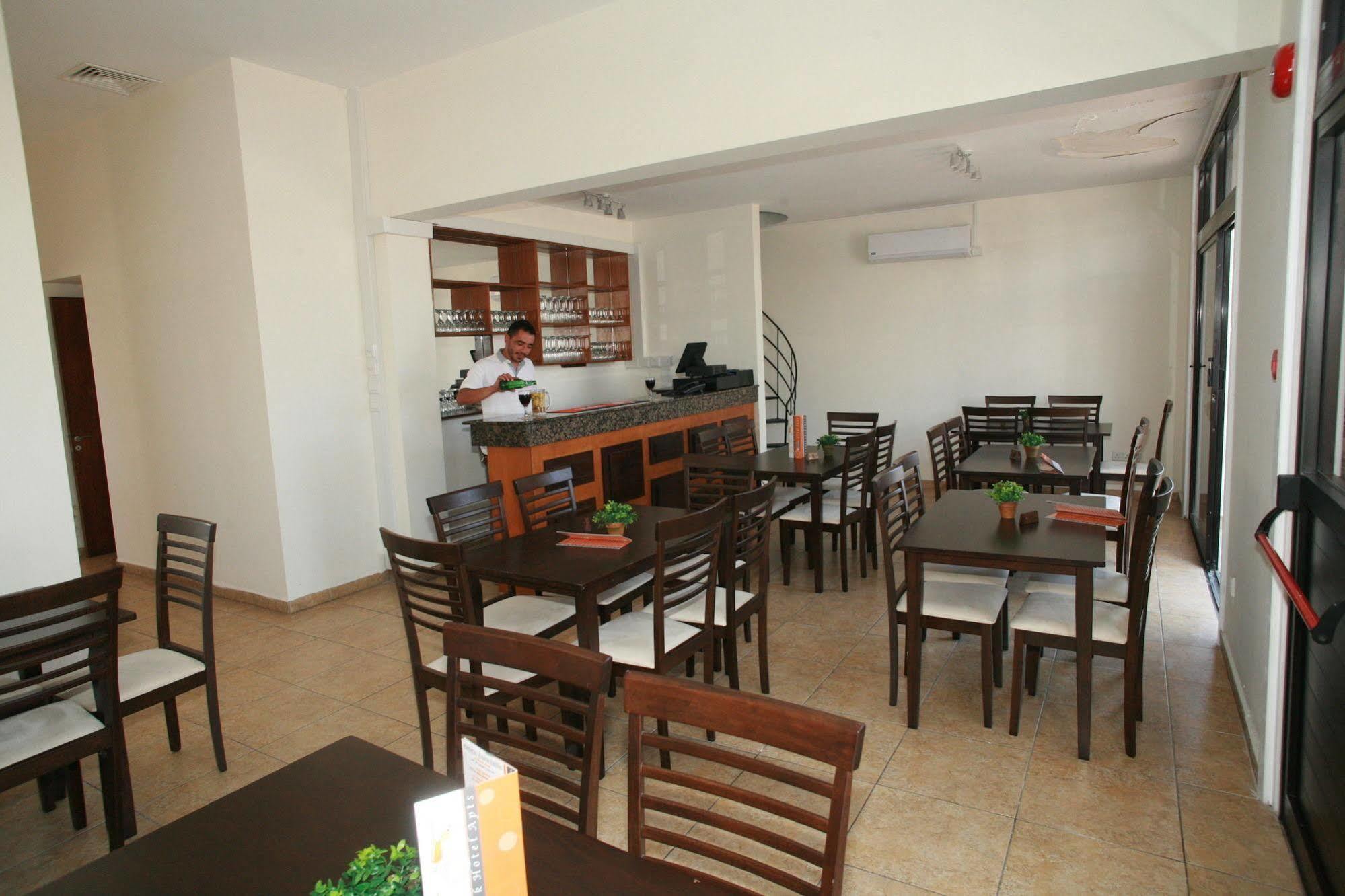 New York Plaza Hotel Apartments Paphos Exterior foto